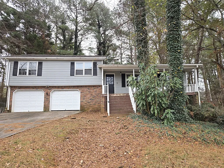 4828 Tarleton Dr — Photo 2