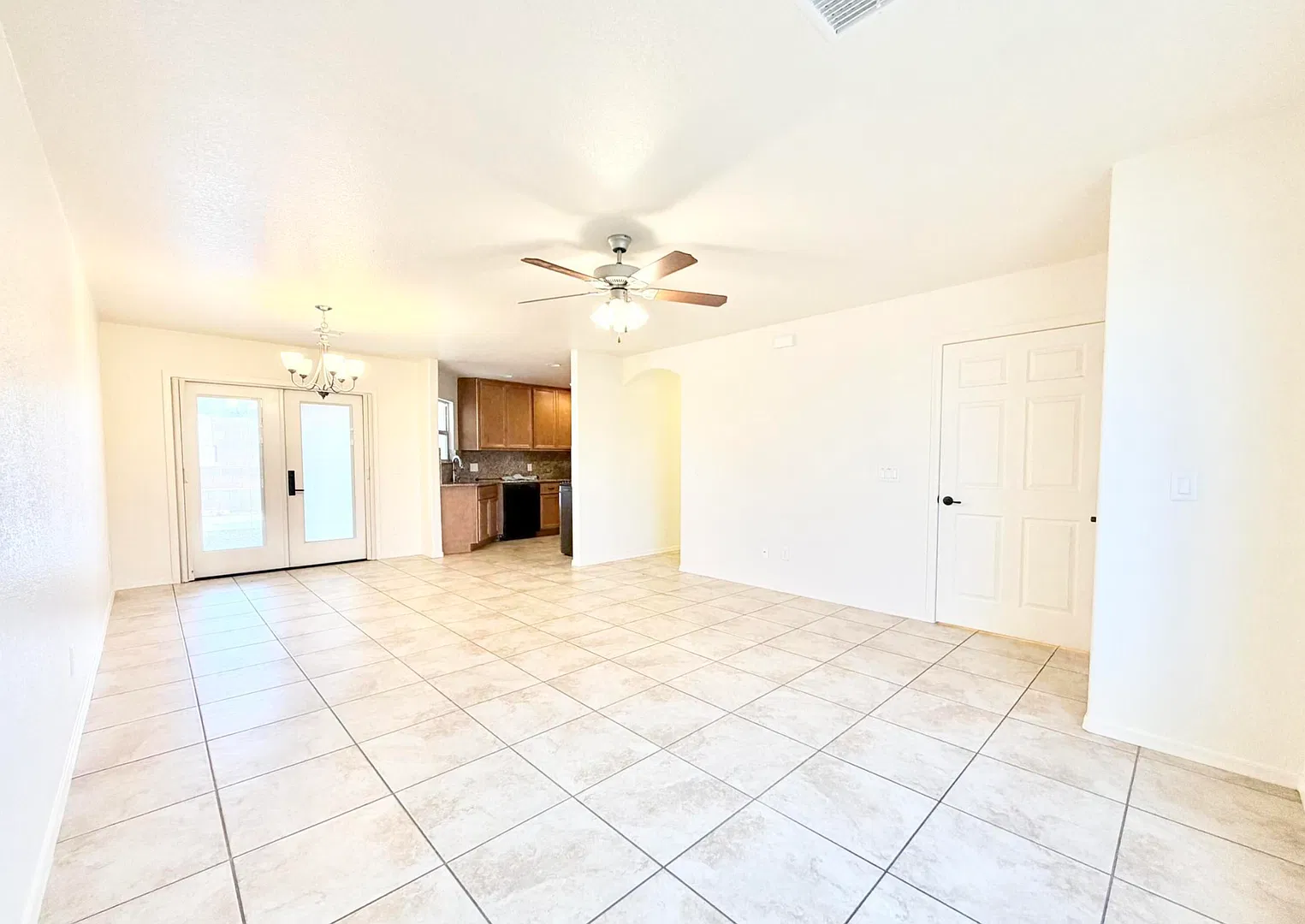 3BR/2BA/2CG, 1,185 sq.ft. rental in Sierra Vista, AZ — Photo 3