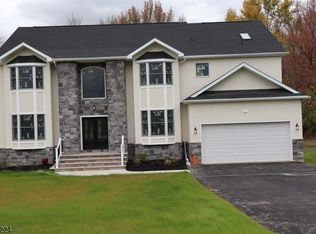 836 Ridge Rd S, Monmouth Junction, NJ 08852