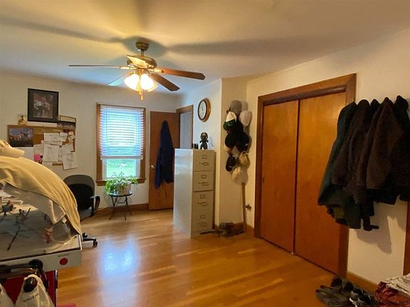 3rd image of 350 Vineyard Ave #1