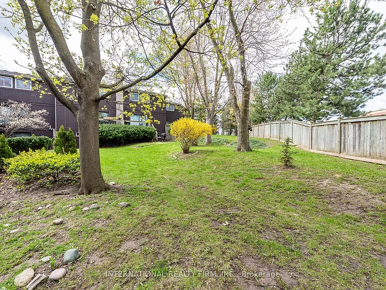 6855 Glen Erin Dr #15 — Photo 19
