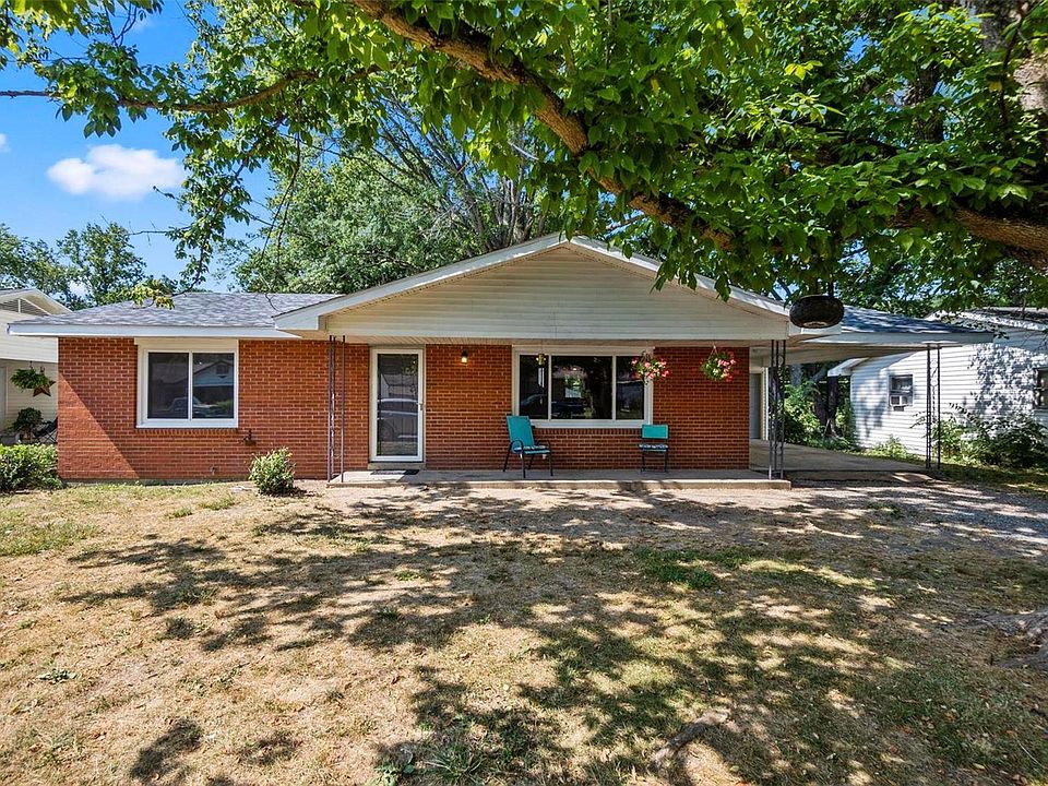 1st image of 1205 Forest Ln
