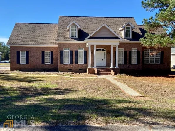 246 Cedar Point Cir, Cordele, GA 31015