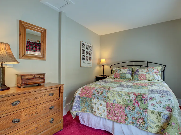 Bedroom with Queen Bed