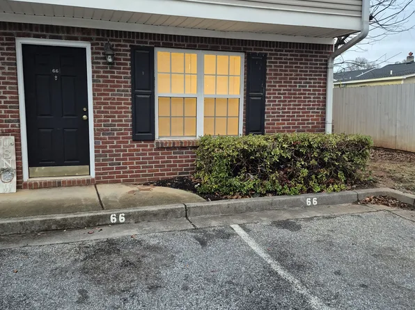66 Point Place Dr, Cartersville, GA 30120