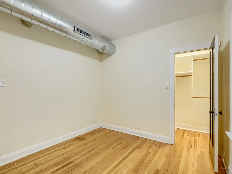 5849 N Maplewood Ave #1 — Photo 16