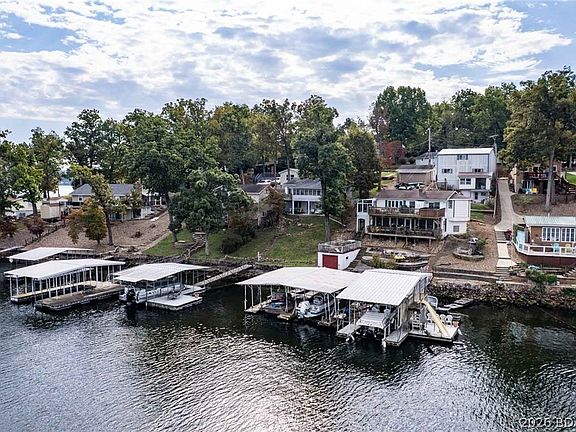 5th image of 33060 Fairglen Rd