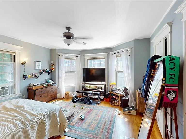 104 Englewood Ave — Photo 17