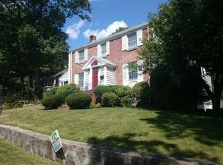 829 W Roxbury Pkwy, Brookline, MA 02467