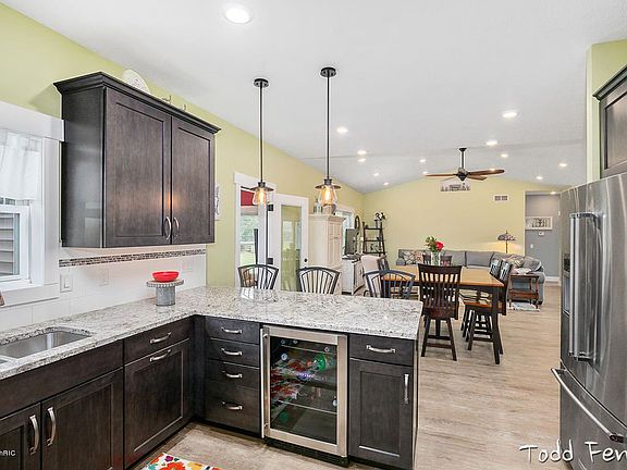 3rd image of 7534 Fox Meadow Dr