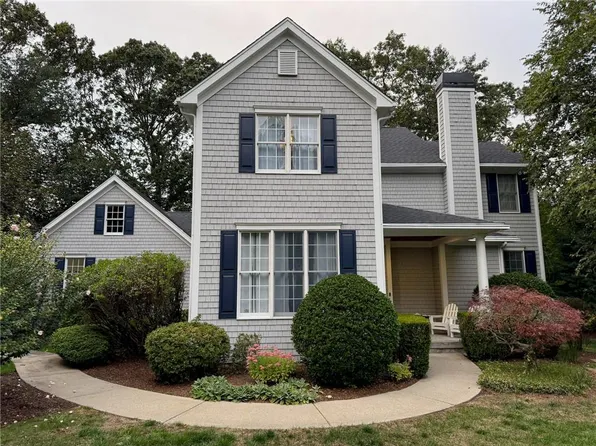 371 Glen Hill Dr N, Kingstown, RI 02874