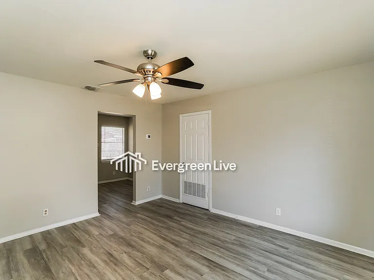 8919 Palm Crest St — Photo 6