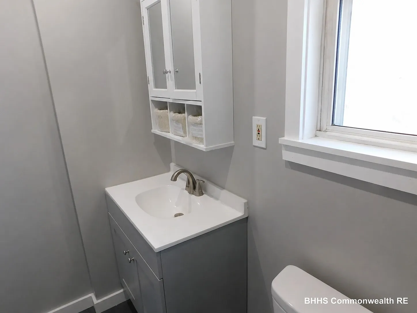 2 bed, 1.0 bath, $2,900 — Photo 4