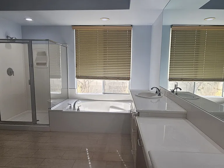10 Champagne Cir — Photo 13