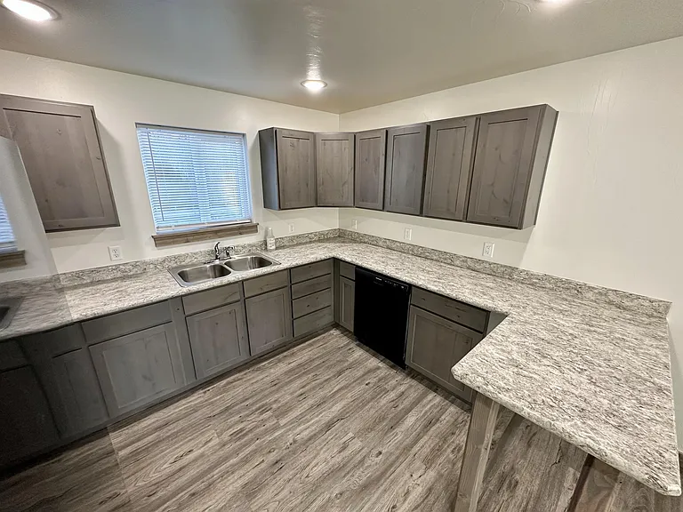 59 Dunbar Ave #1 — Photo 7