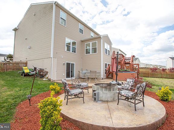 4th image of 50 Charter Gate Dr