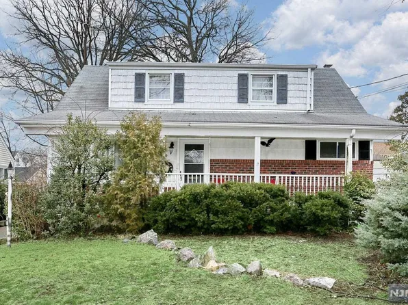 19 Rosemont Ave, Elmwood Park, NJ 07407