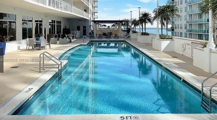 The Club At Brickell Bay — Photo 2