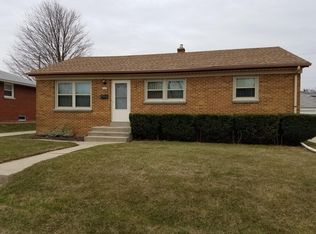 9627 W Manitoba St, Milwaukee, WI 53227