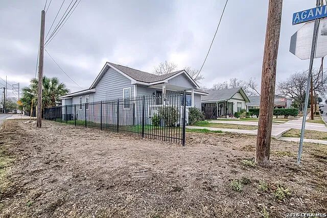 1002 W French Pl — Photo 28