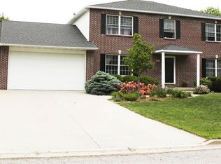 400 Ironwood Cc Dr, Normal, IL 61761