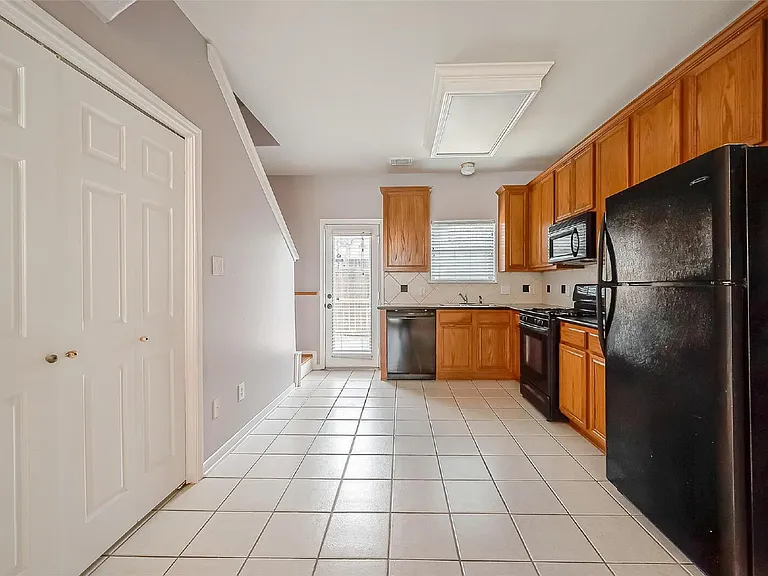 206 Sydnor St — Photo 12