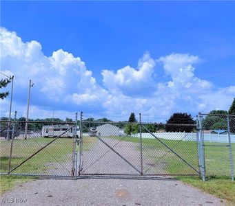 Middlebranch Ave NE, Canton, OH, 44705