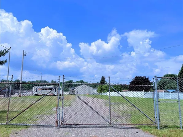 Middlebranch Ave NE, Canton, OH 44705