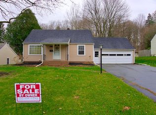 41 Beechwood Rd, New Hartford, NY 13413
