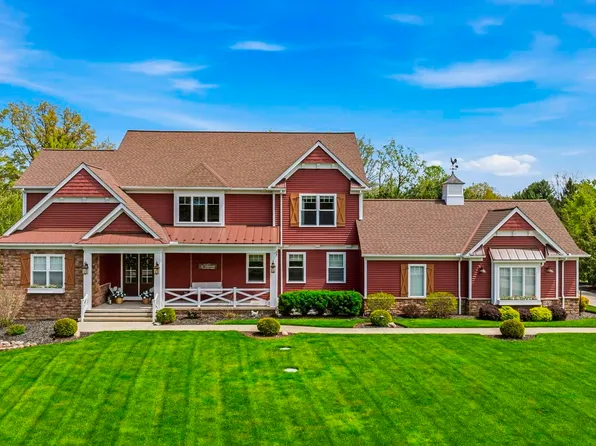 2461 Maple Hill Rd, Willoughby Hills, OH 44094