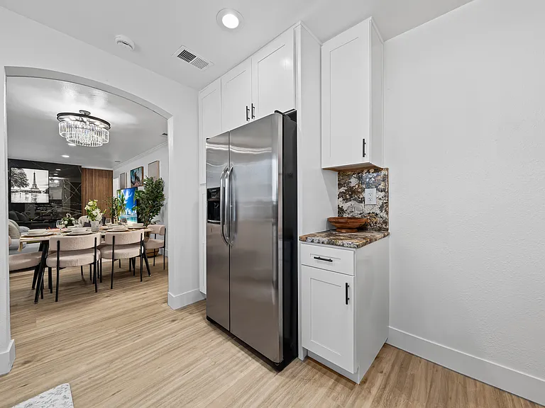 606 S Sunshine Ave — Photo 25