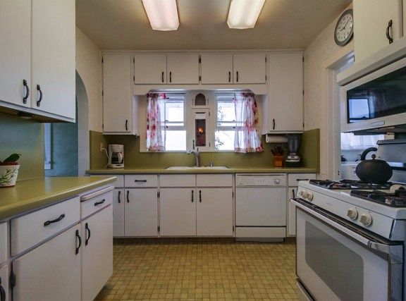 4th image of 3460-62 Olive St