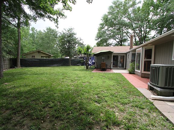 3rd image of 1028 Saint Mary Dr