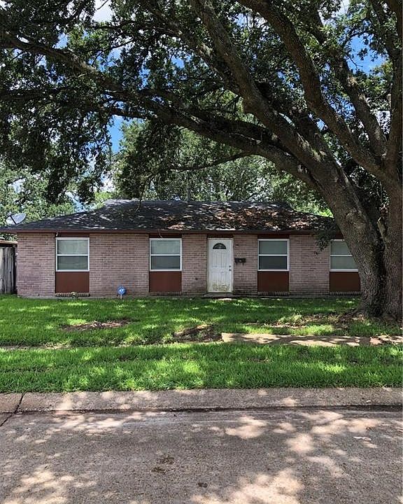 1st image of 2913 Kenwood Dr