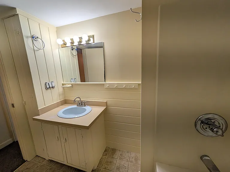 22 Jenny Ln — Photo 31