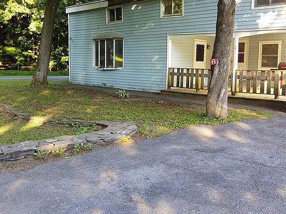 2nd image of 11 Tanglewood Ln