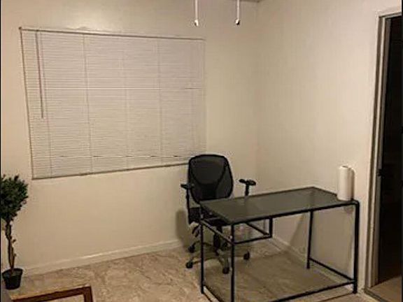 4th image of 314 W 5th St #1