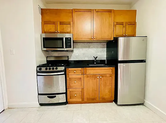 Rented by Zjama Realty Corp | media 3