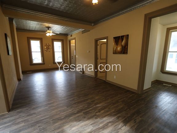 4th image of 502 S Gunnison St