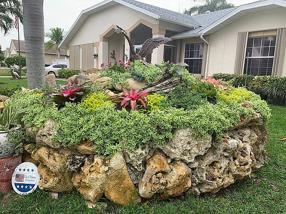 3rd image of 4610 SW 25th Pl