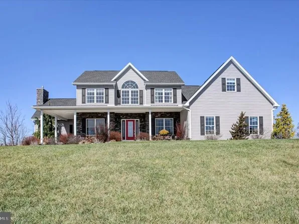 847 W King St, Waynesboro, PA 17268