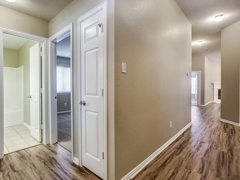 2820 Red Wolf Dr — Photo 4