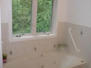 9 Joco Dr, Tyngsboro, MA 01879