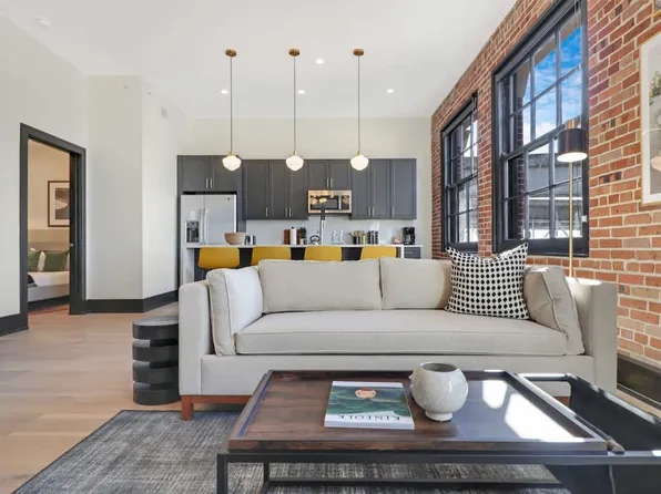 1148 S Peters St, New Orleans, LA