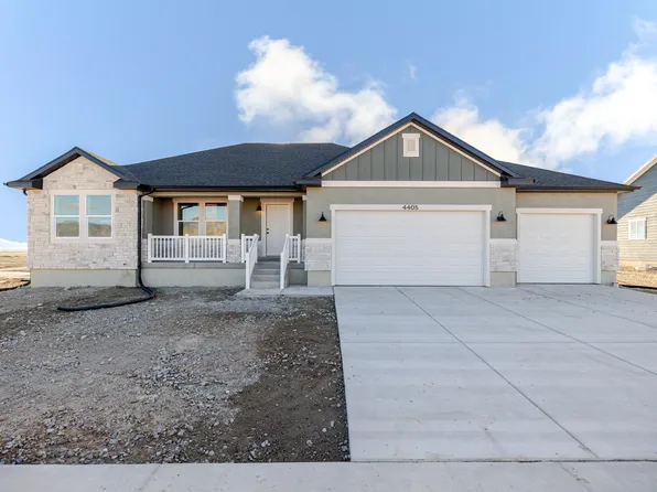 4405 N Dwarven Dr #122, Eagle Mountain, UT 84005