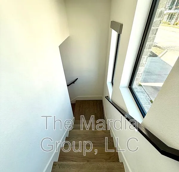 4916 Broadway Dr — Photo 17