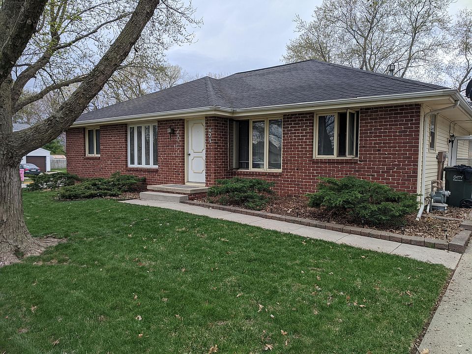 1st image of 423/425 Jeffrey Ln