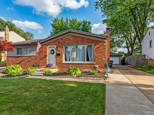 31789 Penn Ave, Livonia, MI 48150