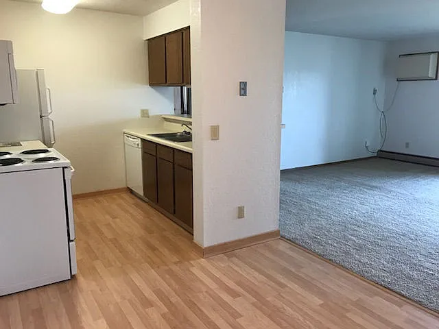 Prairie Tree Apartments — Photo 3