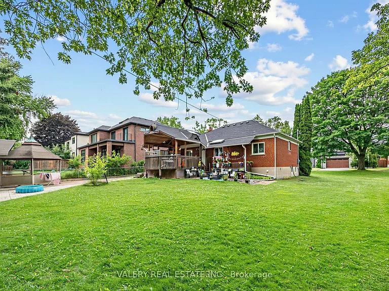 1366 Applewood Rd #MAIN — Photo 19